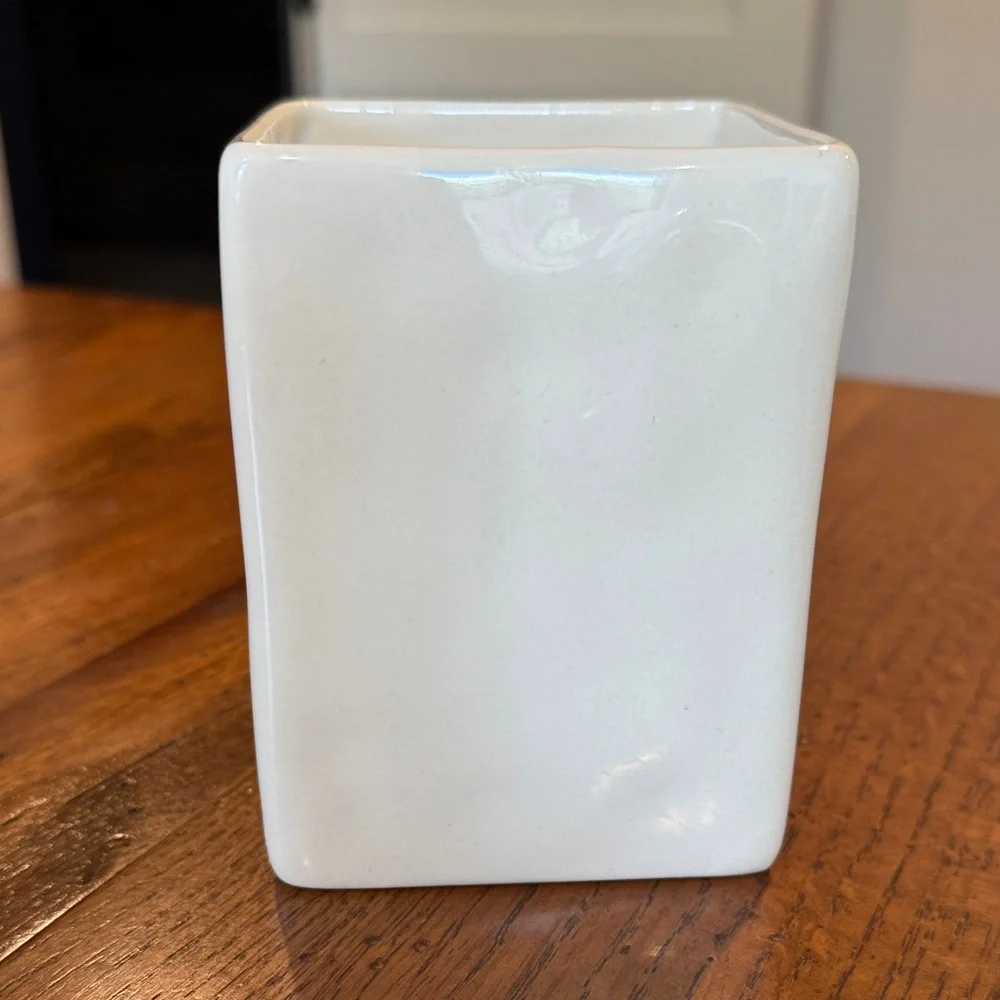 Rae Dunn Ceramic Holder